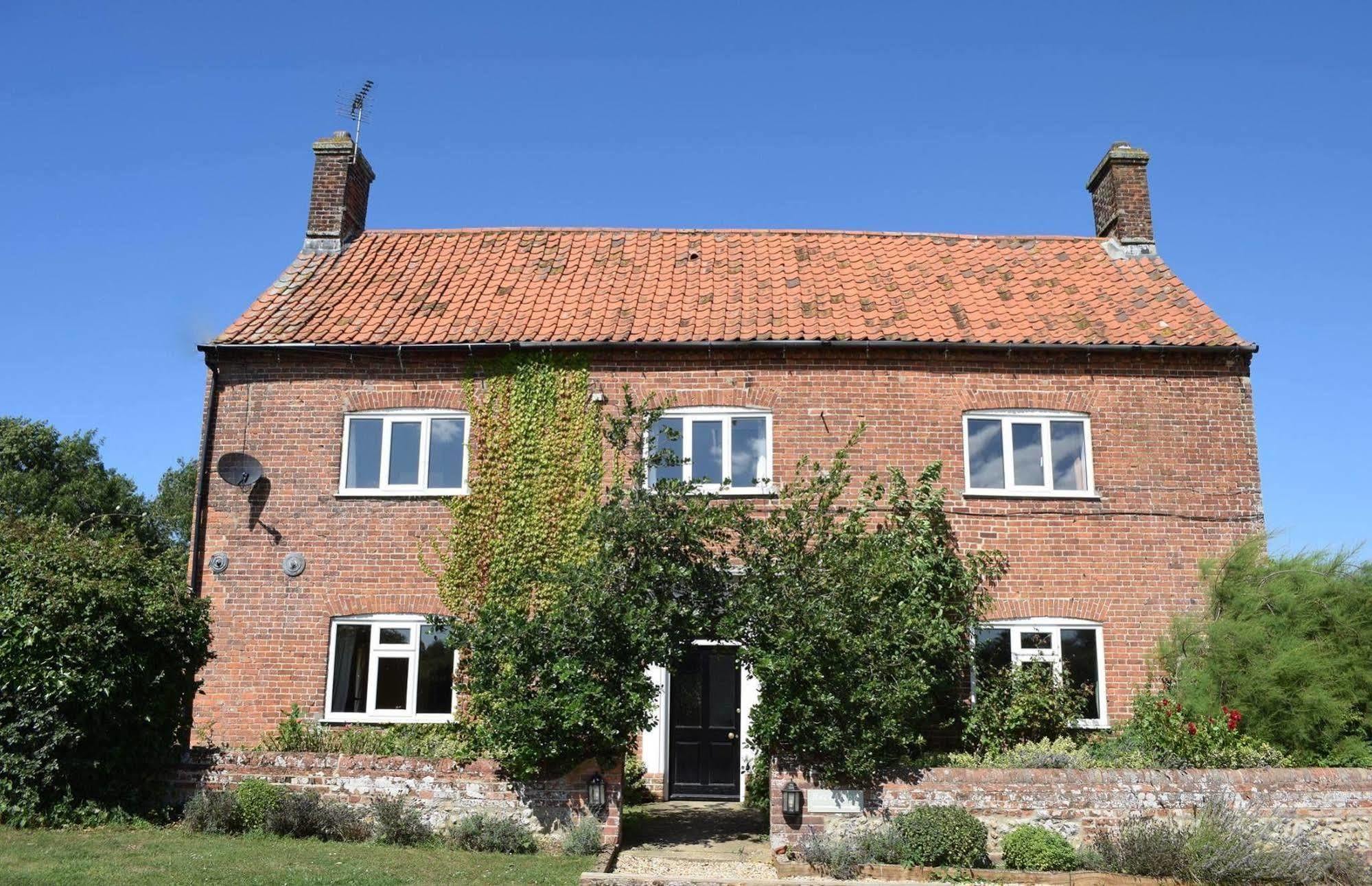 Hotel At The Farmhouse Hunters Hall Dereham Exterior foto